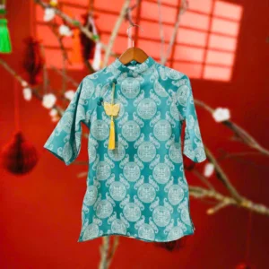 áo dài gấm xanh cho cậu bé trai